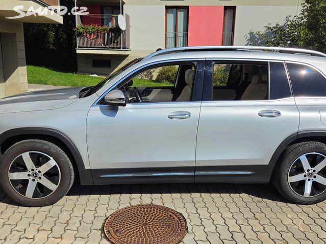 Mercedes GLB